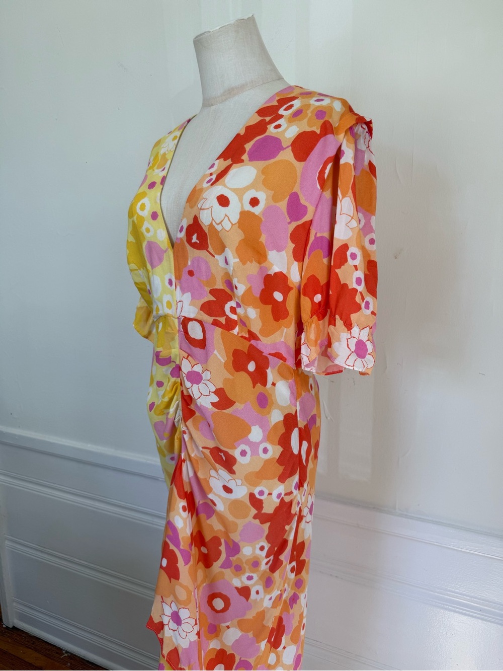 RIXO Ariel Floral Draped Midi Dress M - Picture 2 of 12